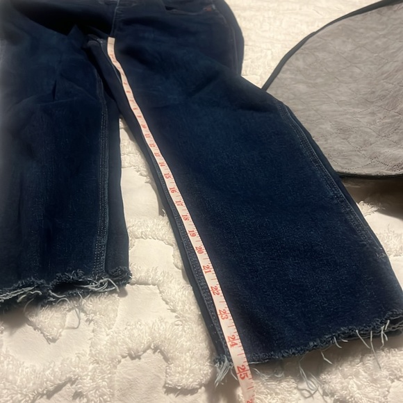 Judy Blue 5/27. High waist, cropped leg with frayed ends and side slit. - Picture 8 of 8